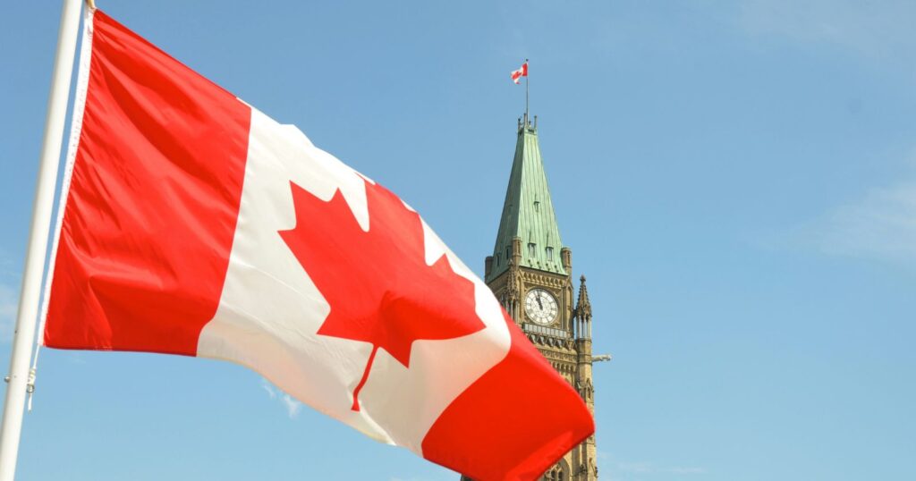 Canada's Population Decline in Q3 2025: Immigration Caps Effects